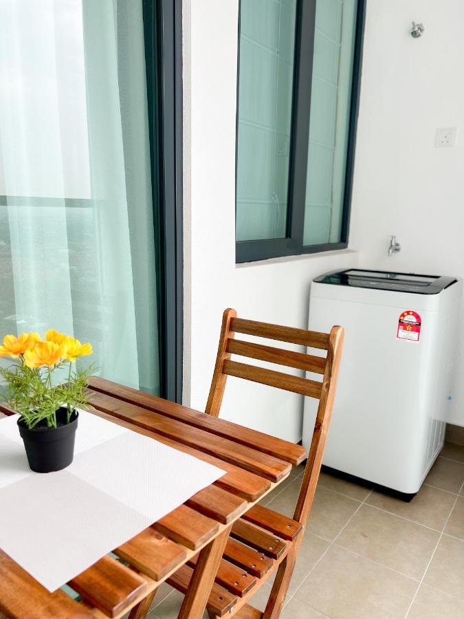 Aurora Vista Homestay Bangi at Vista Bangi With WIFI&NETFLIX Kajang Bagian luar foto