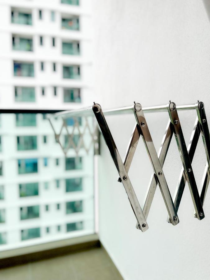 Aurora Vista Homestay Bangi at Vista Bangi With WIFI&NETFLIX Kajang Bagian luar foto