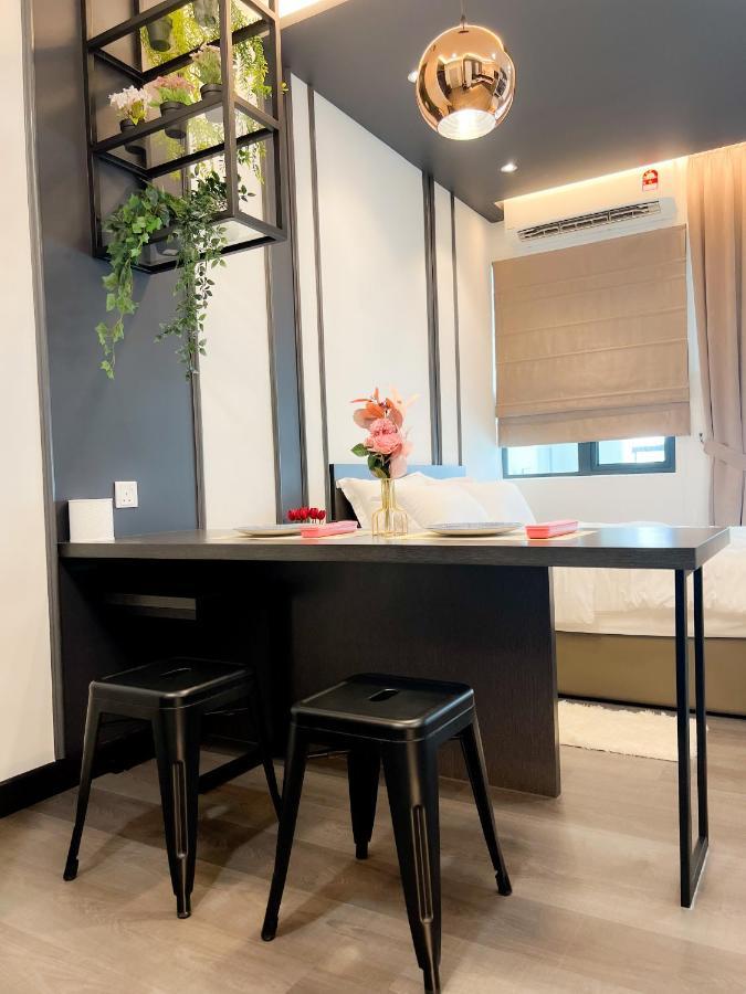 Aurora Vista Homestay Bangi at Vista Bangi With WIFI&NETFLIX Kajang Bagian luar foto