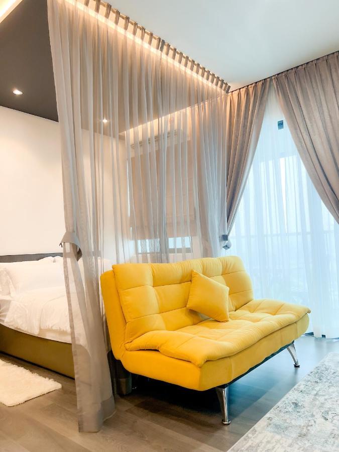 Aurora Vista Homestay Bangi at Vista Bangi With WIFI&NETFLIX Kajang Bagian luar foto